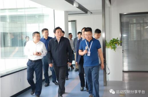 常州市委常委、統(tǒng) 戰(zhàn)部部長韓九云一行 蒞臨常州固高智能裝備協(xié)同創(chuàng)新中心參觀指導(dǎo)