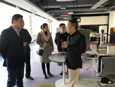 產業(yè)發(fā)展，人才先行——河海大學機電工程學院副院長樓力律就校企合作事宜蒞臨我司參觀考察